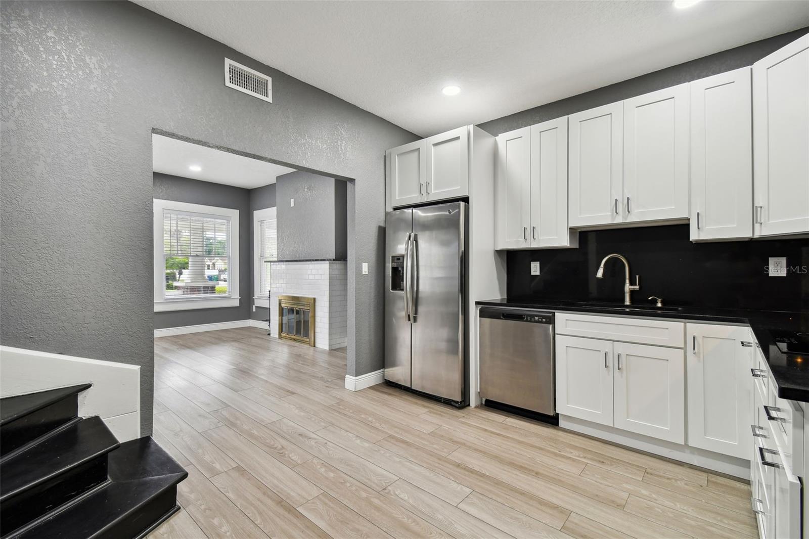 Image 15 of 96 For 6810 Navin Avenue