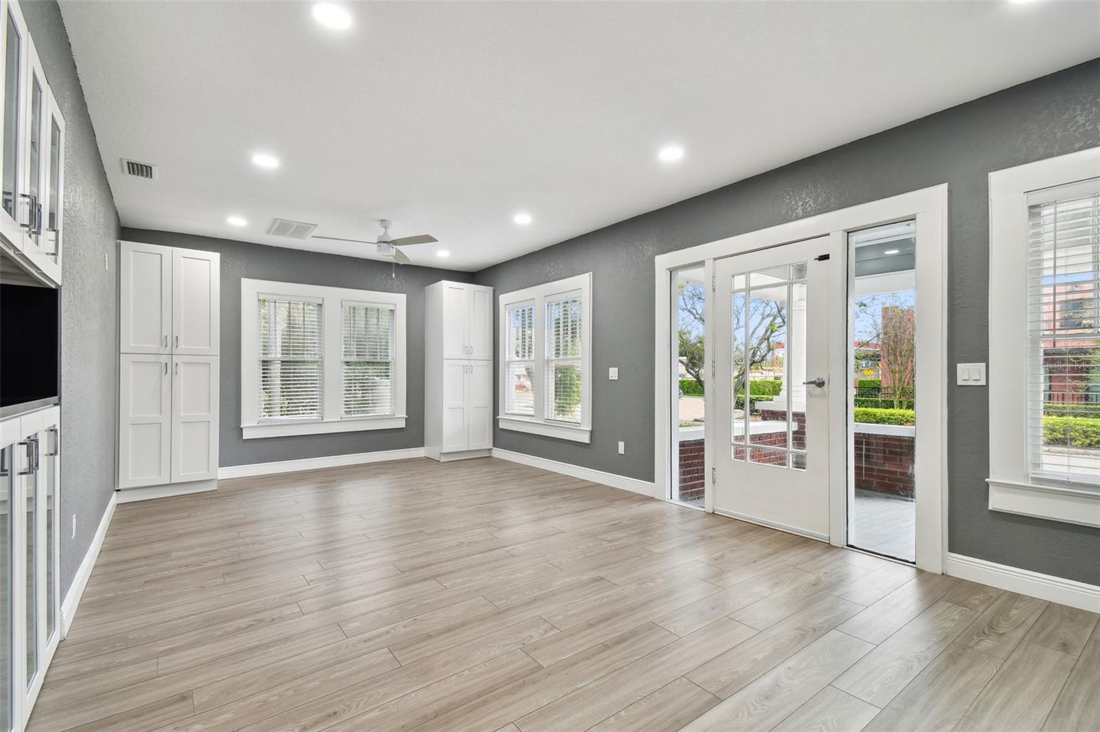 Image 9 of 96 For 6810 Navin Avenue