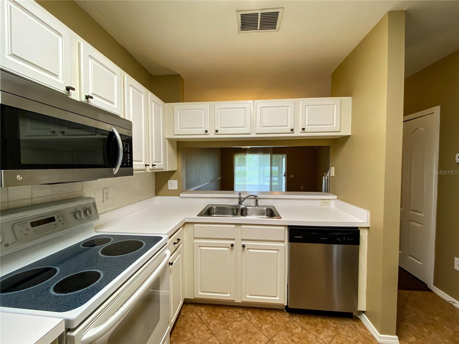 Image 9 of 18 For 30305 Lacledes Lane
