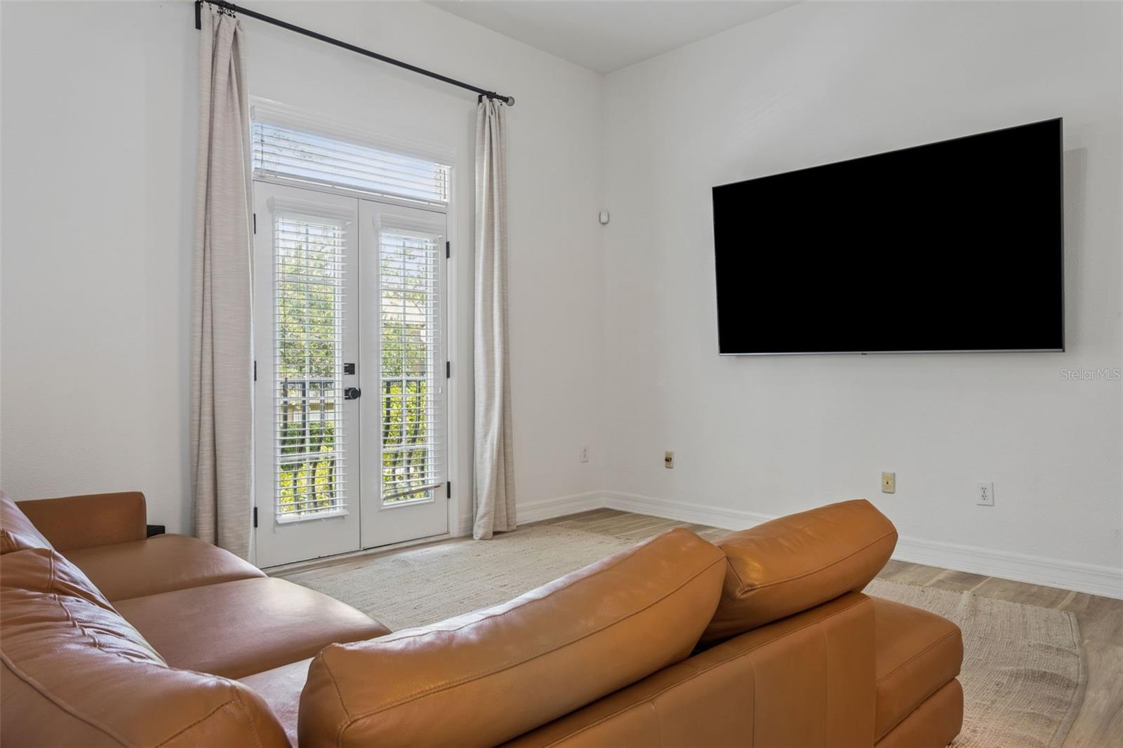Image 15 of 35 For 501 Knights Run Avenue 4107