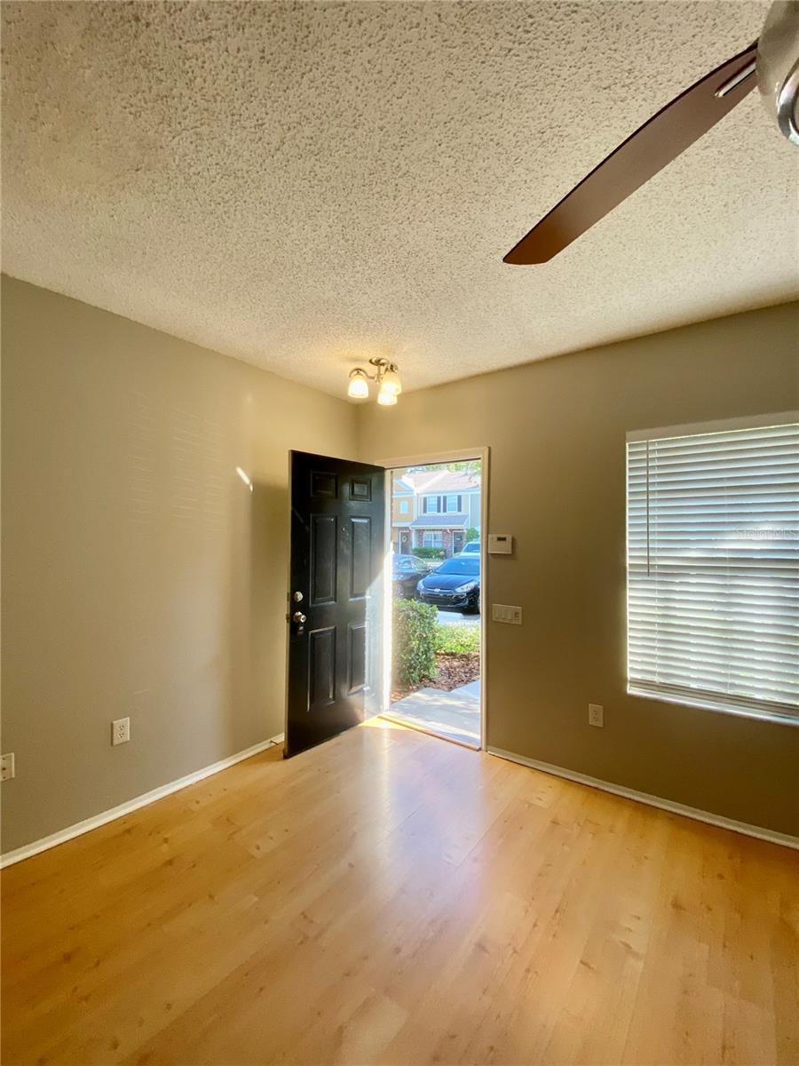 Image 4 of 43 For 12415 Berkeley Square Drive