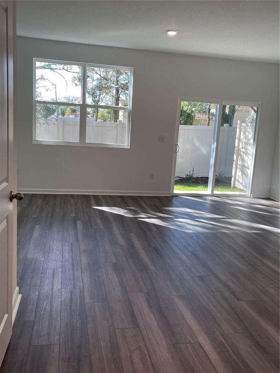 Image 4 of 18 For 6163 Daerr Ridge Street