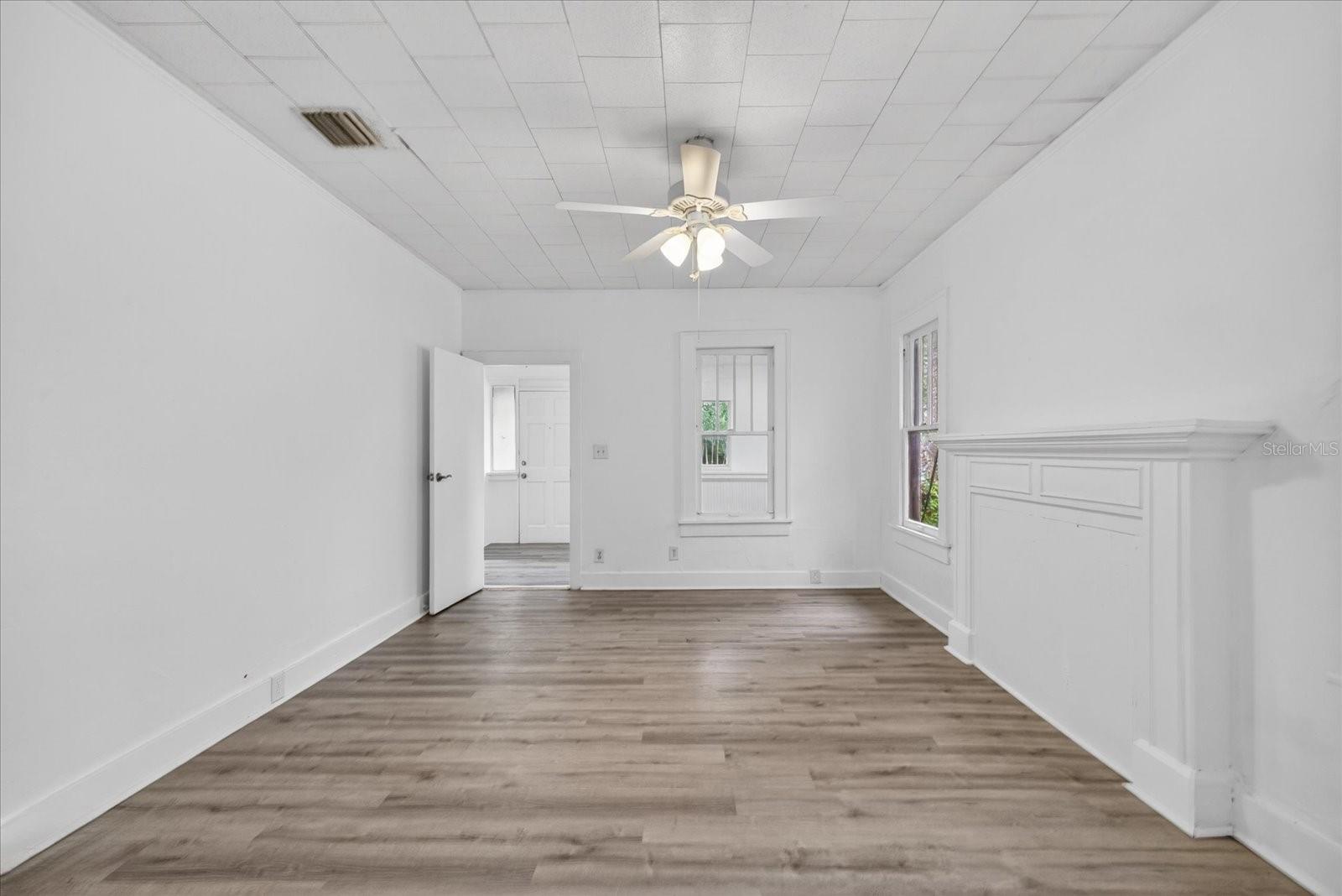 Image 4 of 34 For 2211 22nd Avenue S