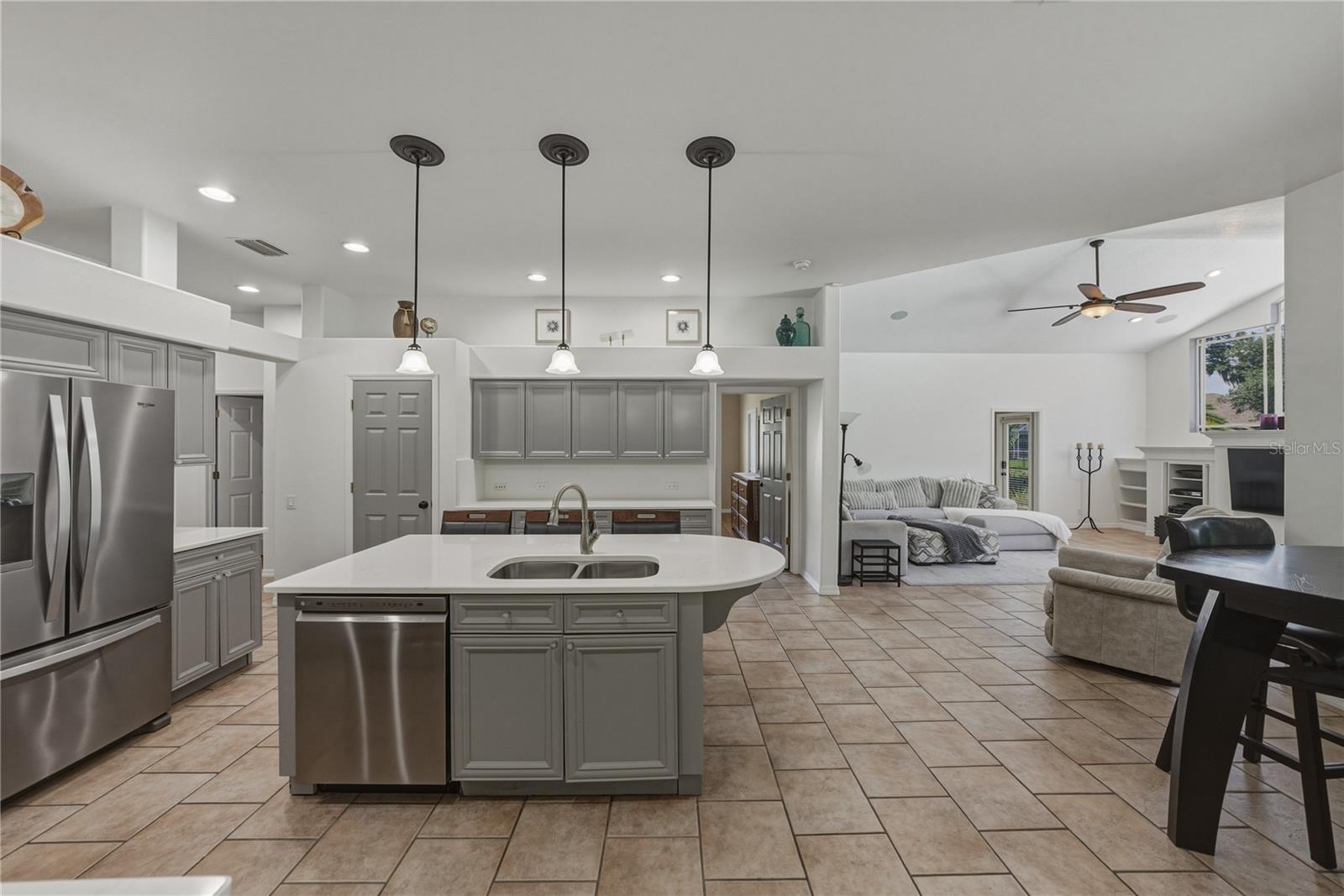 Image 21 of 48 For 6105 Audubon Manor Boulevard