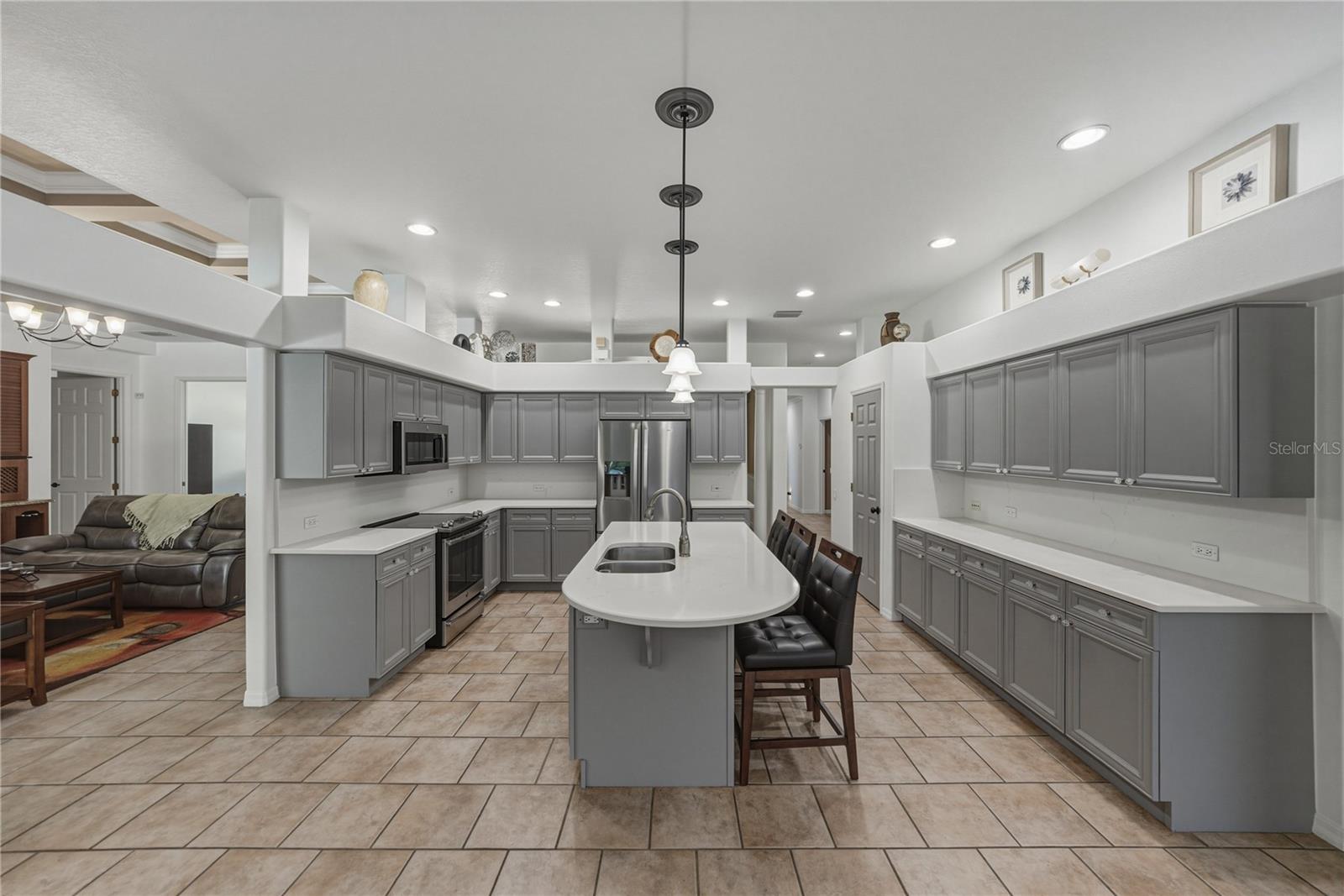 Image 23 of 48 For 6105 Audubon Manor Boulevard