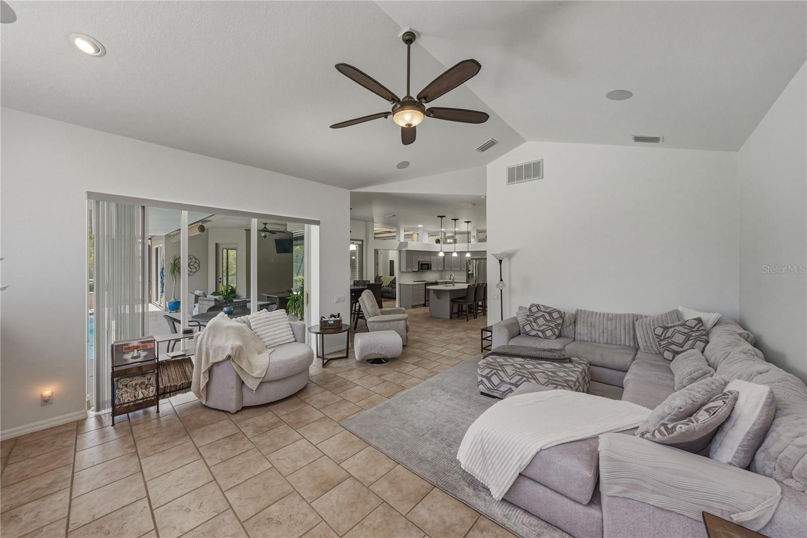 Image 30 of 48 For 6105 Audubon Manor Boulevard