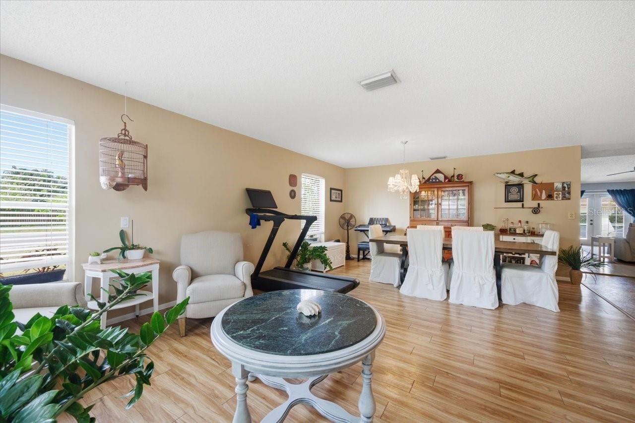 Image 13 of 60 For 798 Countryshire Lane