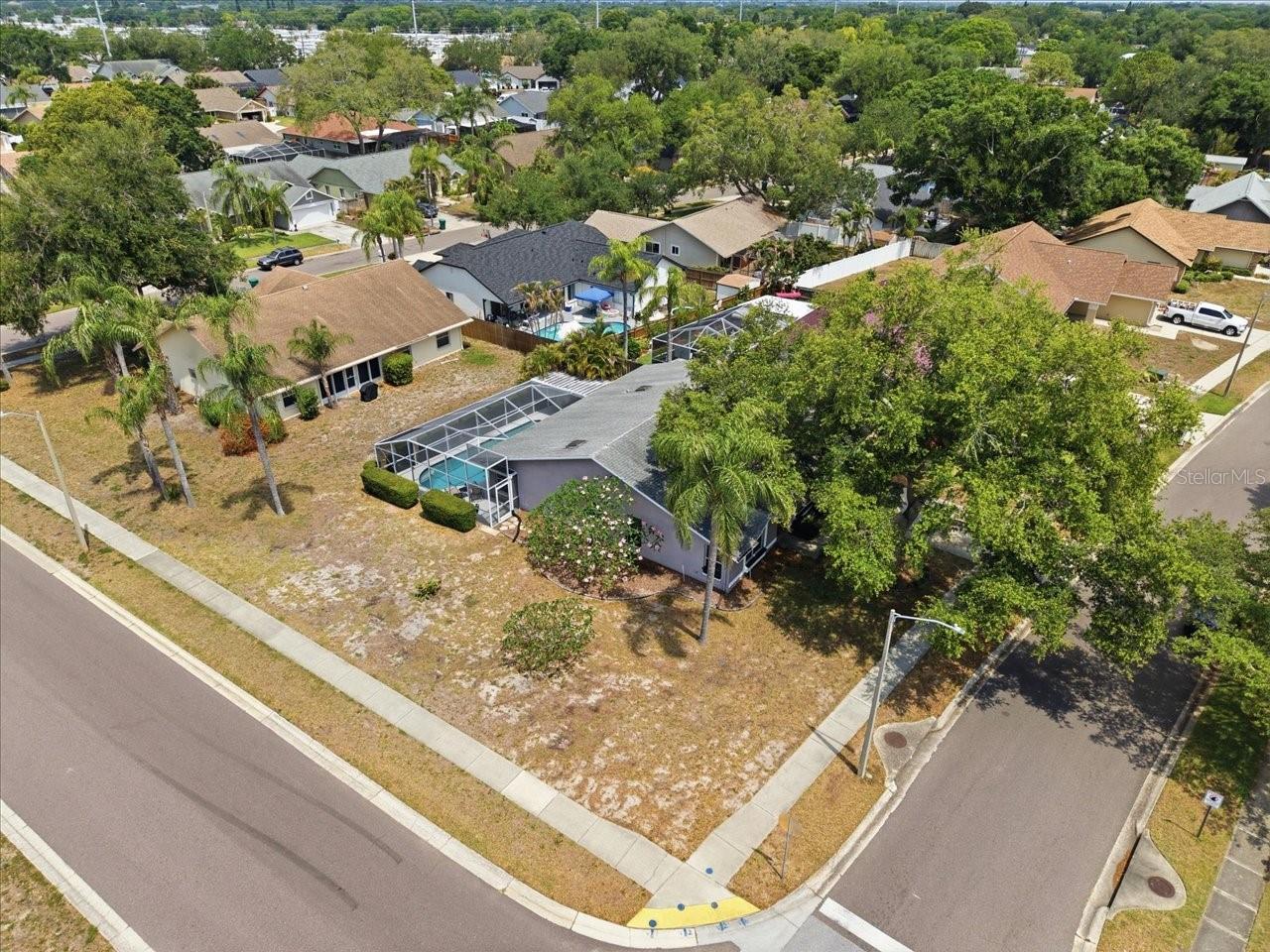 Image 3 of 60 For 798 Countryshire Lane