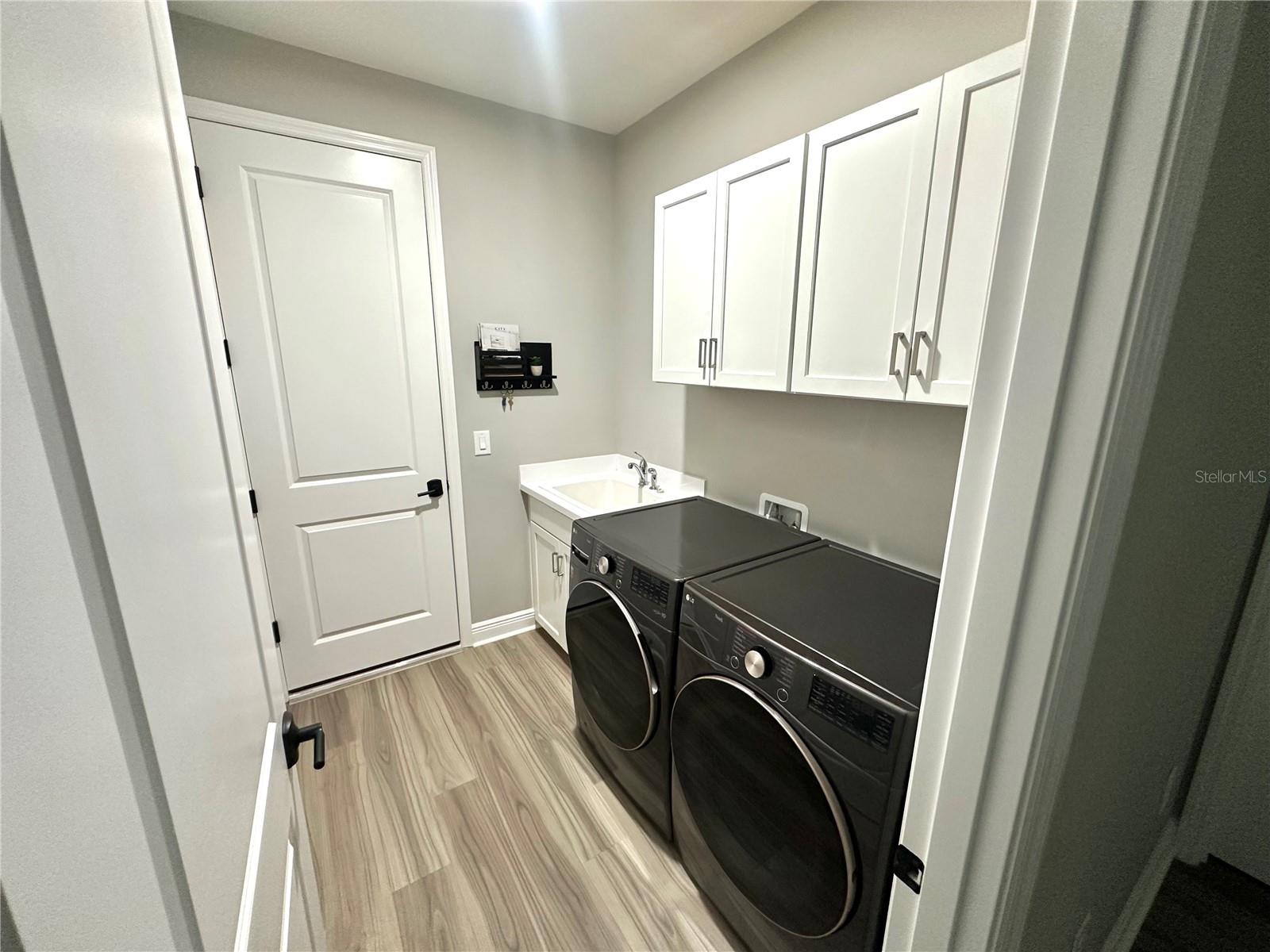 Image 25 of 41 For 4191 Pegasus Way