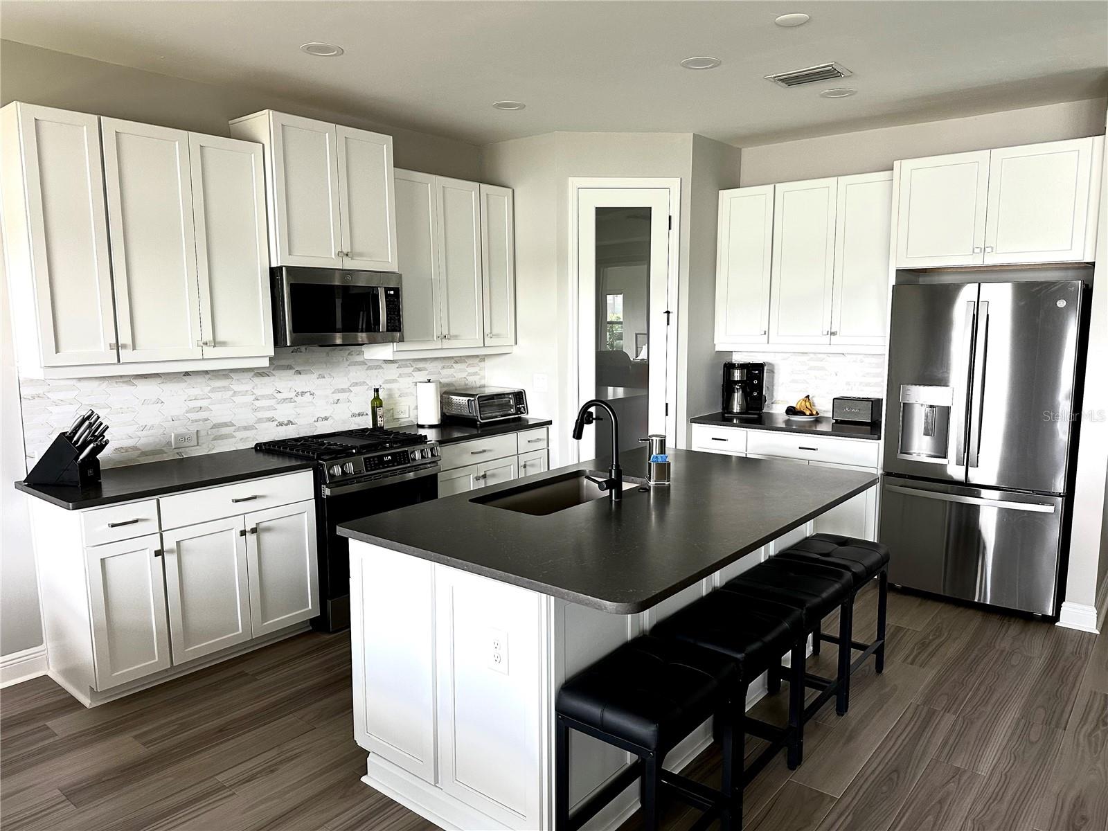 Image 7 of 41 For 4191 Pegasus Way
