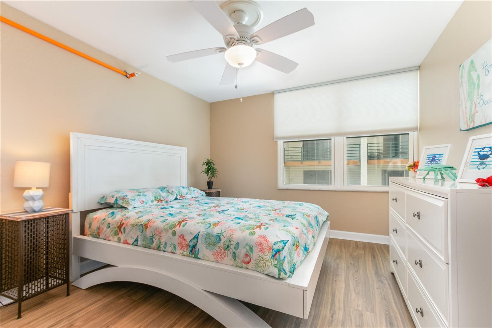 Image 18 of 72 For 400 Island Way 212