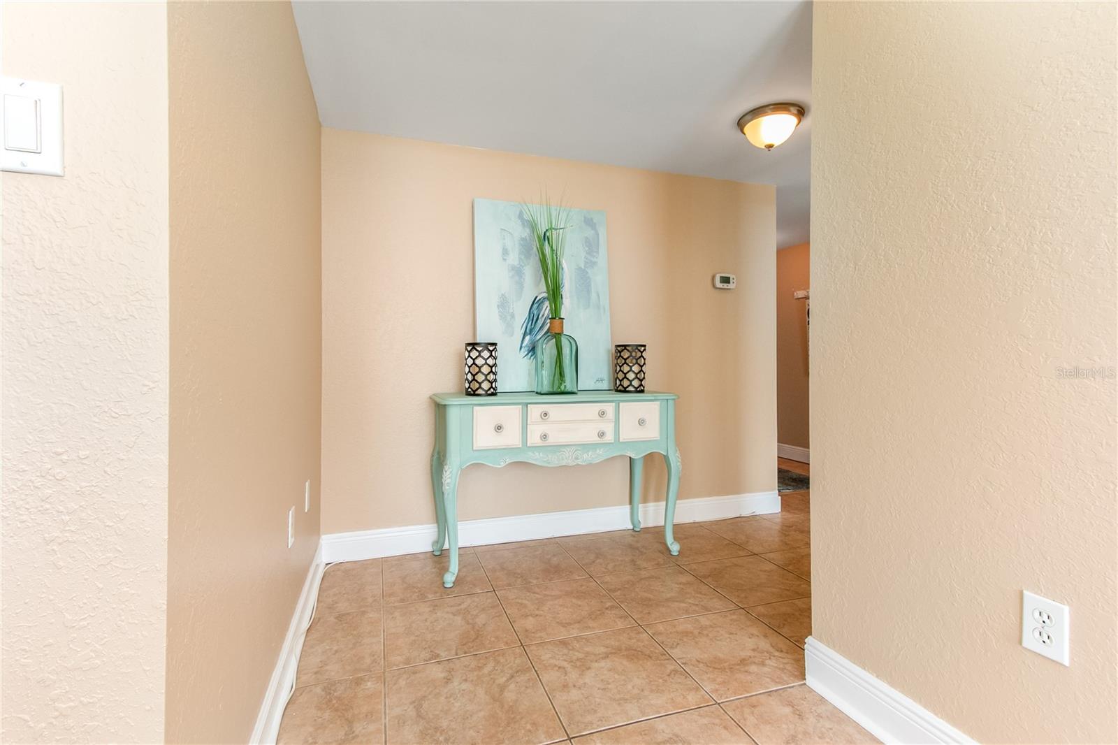 Image 4 of 72 For 400 Island Way 212