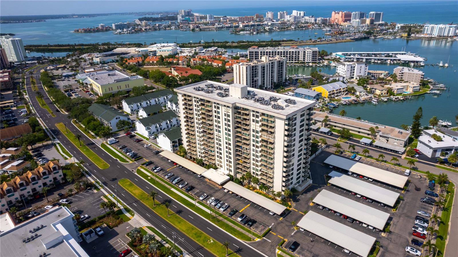 Image 46 of 72 For 400 Island Way 212