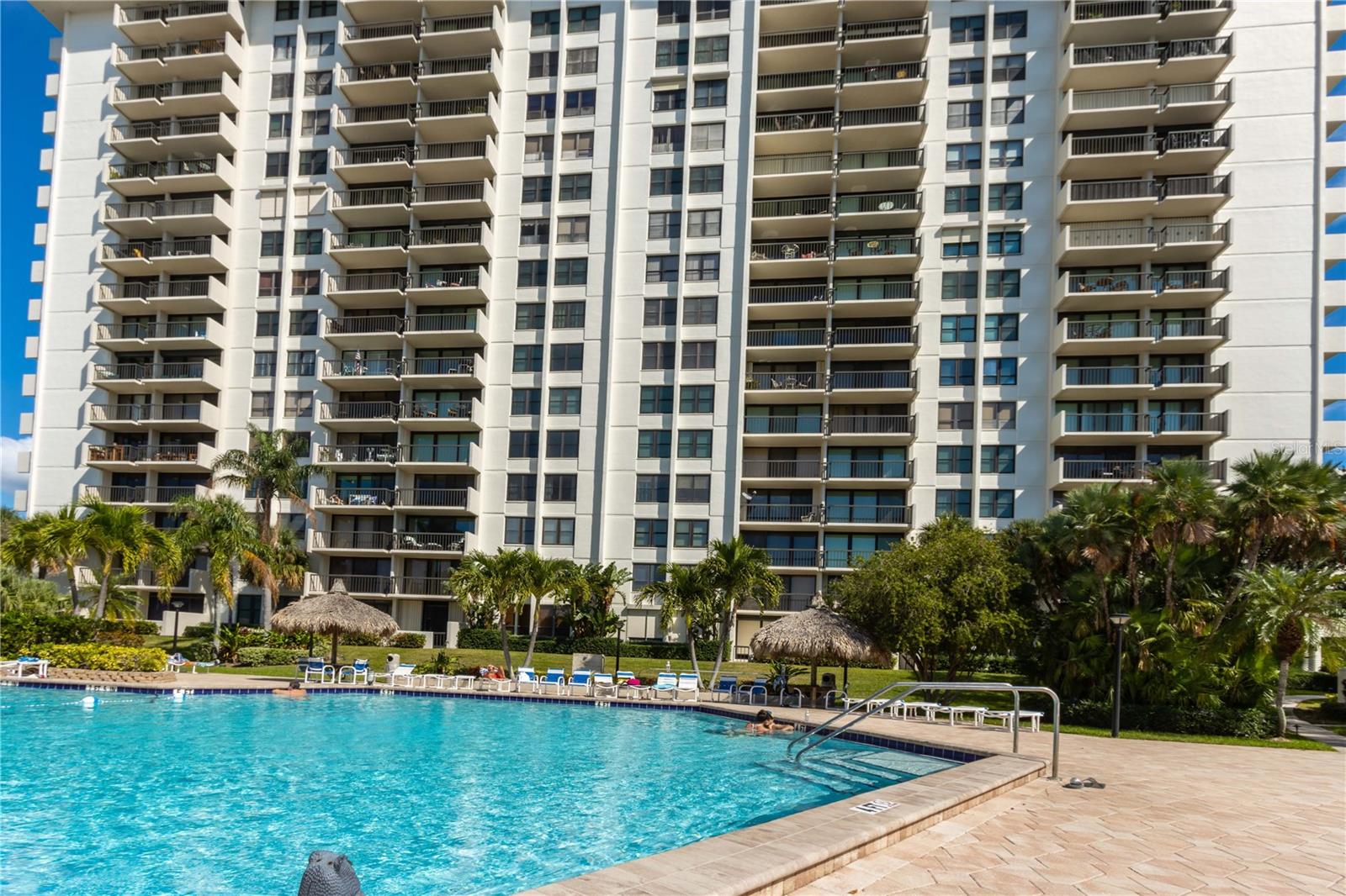 Image 50 of 72 For 400 Island Way 212