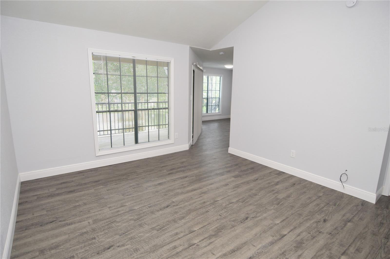 Image 6 of 100 For 8633 Fancy Finch Drive 201