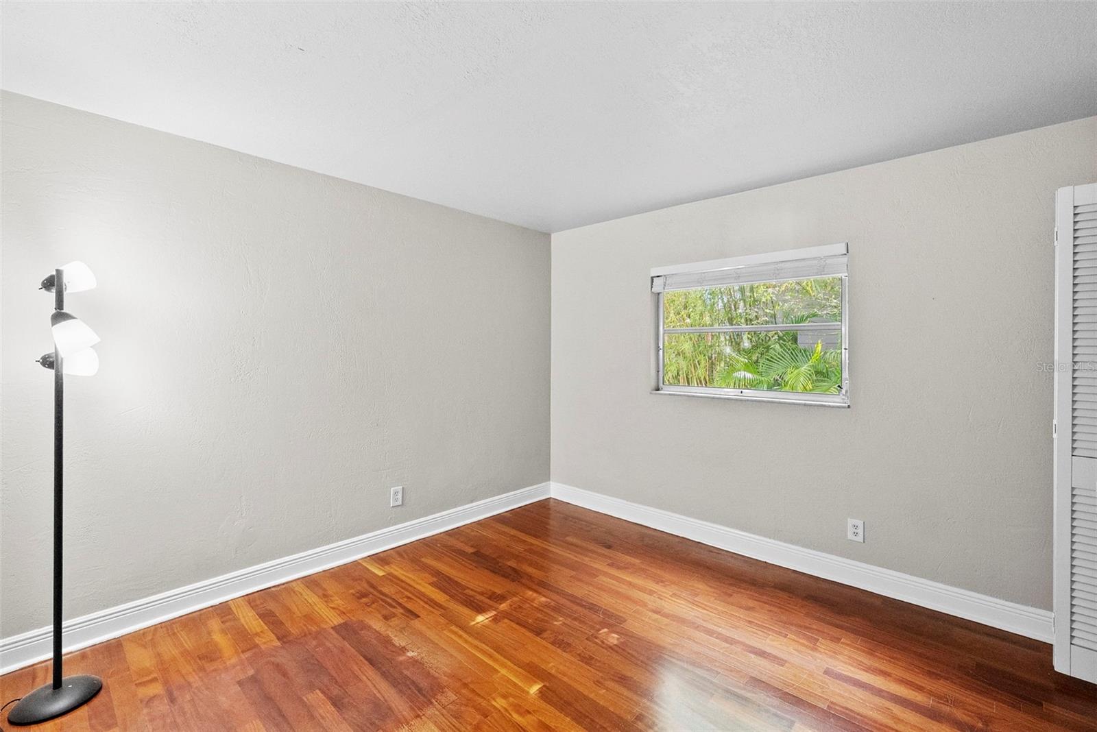 Image 11 of 14 For 3036 6th Avenue N