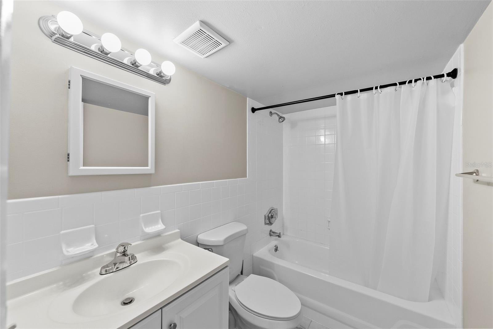 Image 14 of 14 For 3036 6th Avenue N