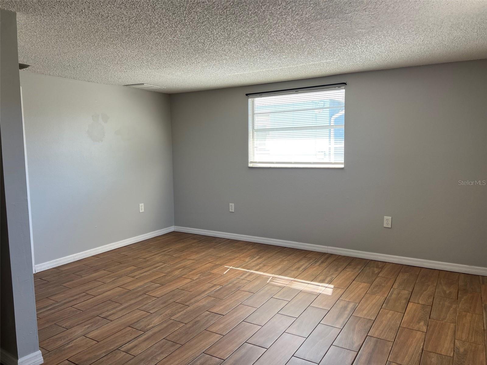 Image 10 of 21 For 7835 Arbordale Drive