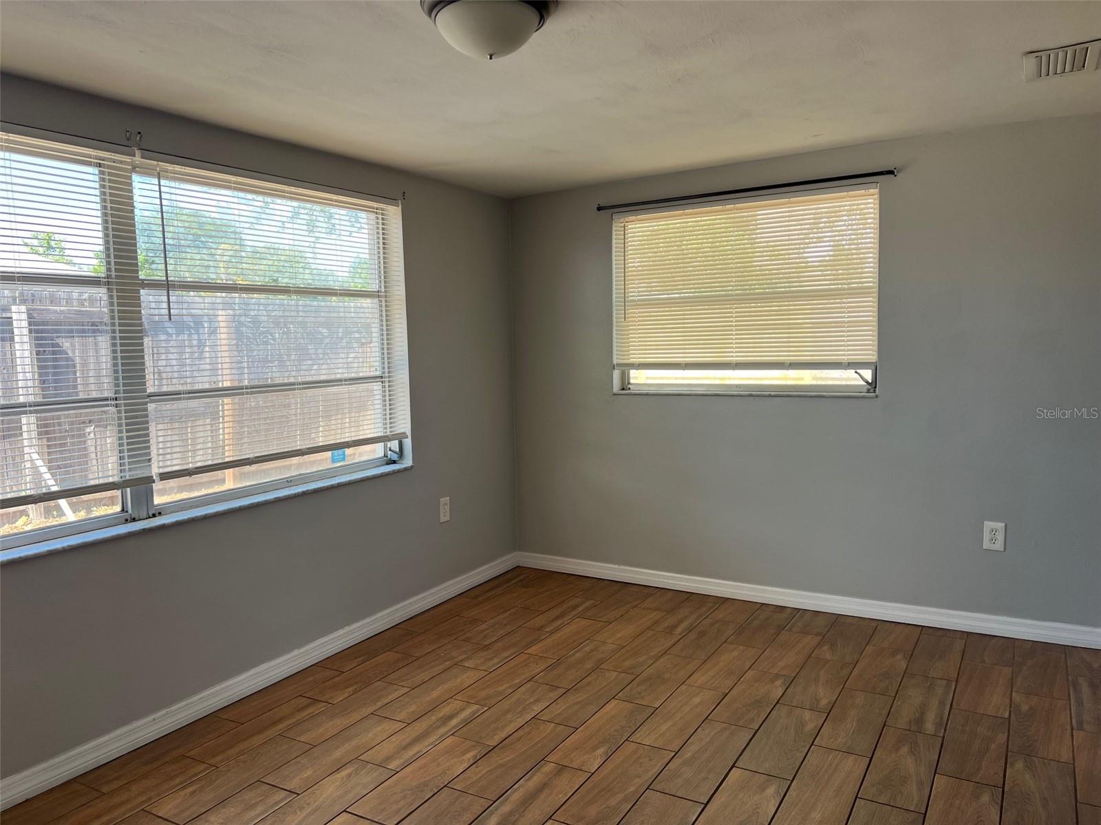 Image 9 of 21 For 7835 Arbordale Drive