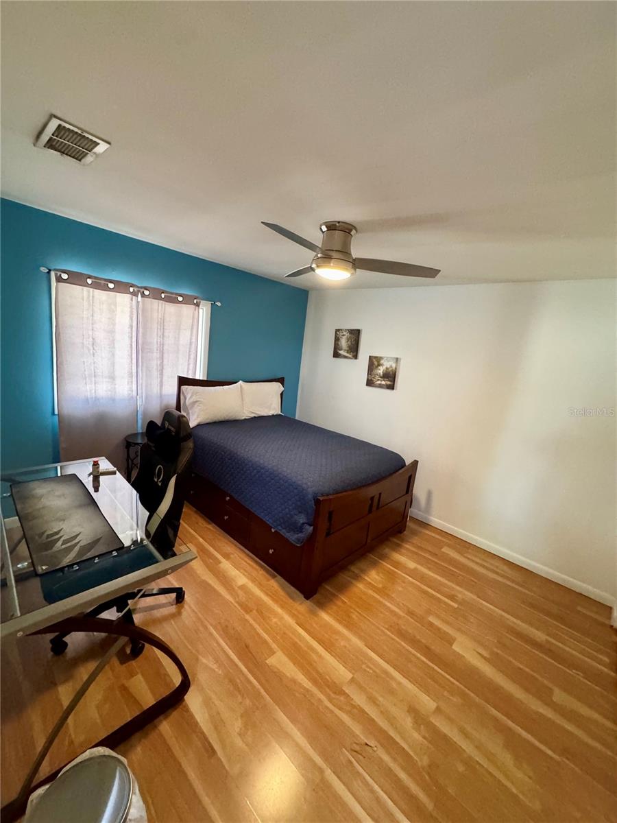 Image 19 of 27 For 12315 Touchton Drive 90