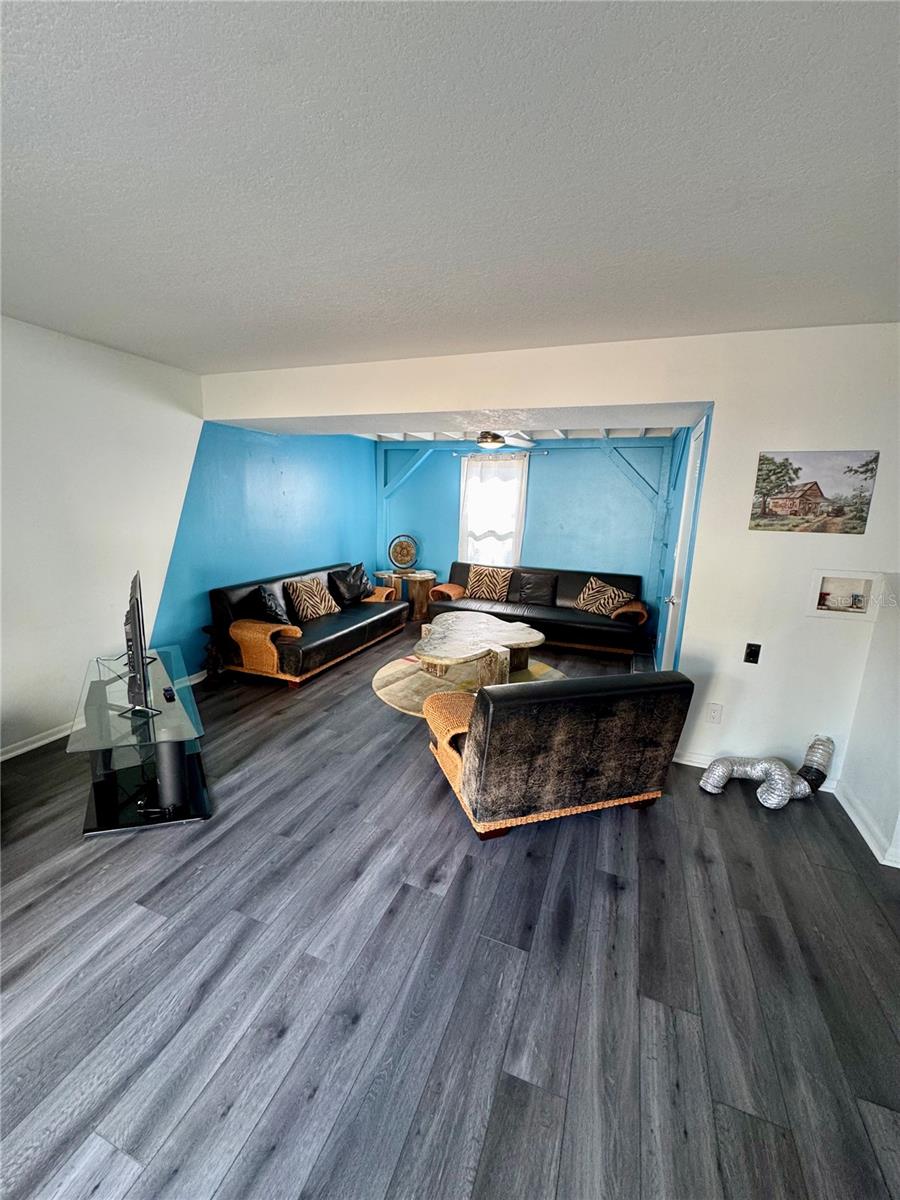 Image 9 of 27 For 12315 Touchton Drive 90