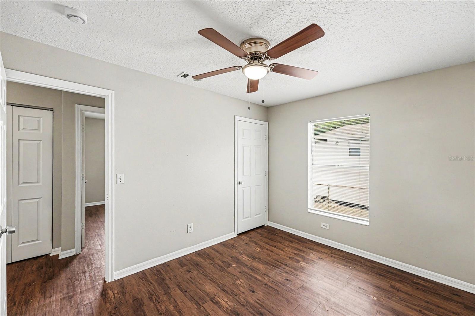 Image 18 of 26 For 1602 North Bay Street
