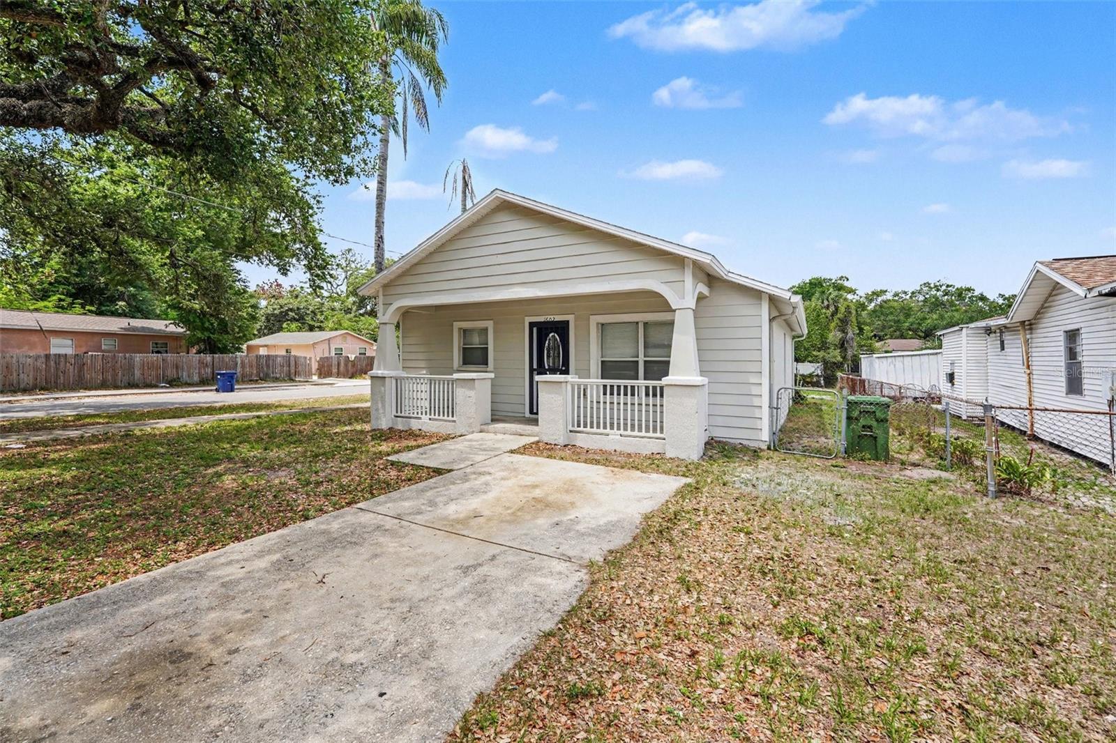 Image 3 of 26 For 1602 North Bay Street