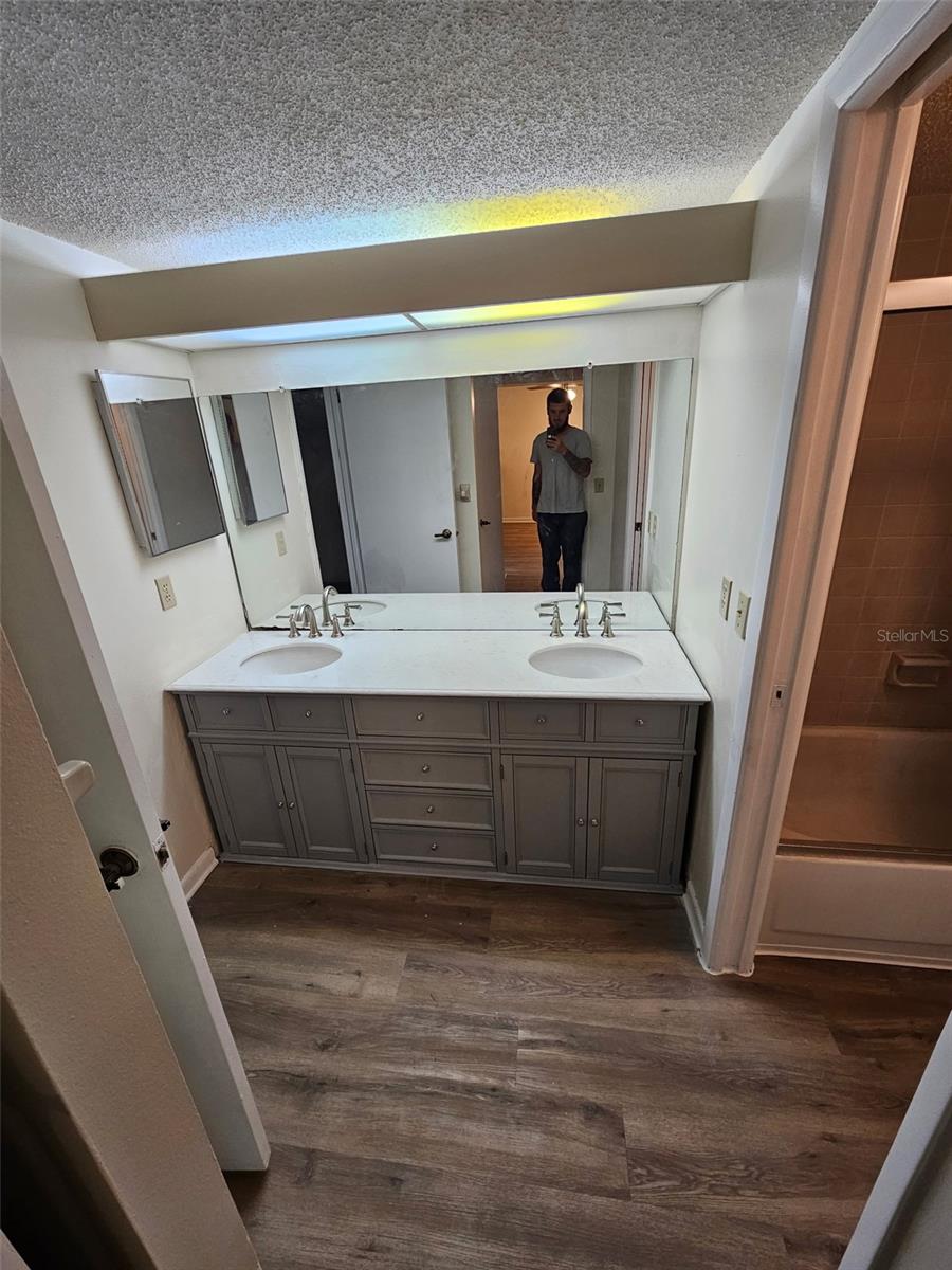 Image 4 of 14 For 1485 Halsey Drive 105