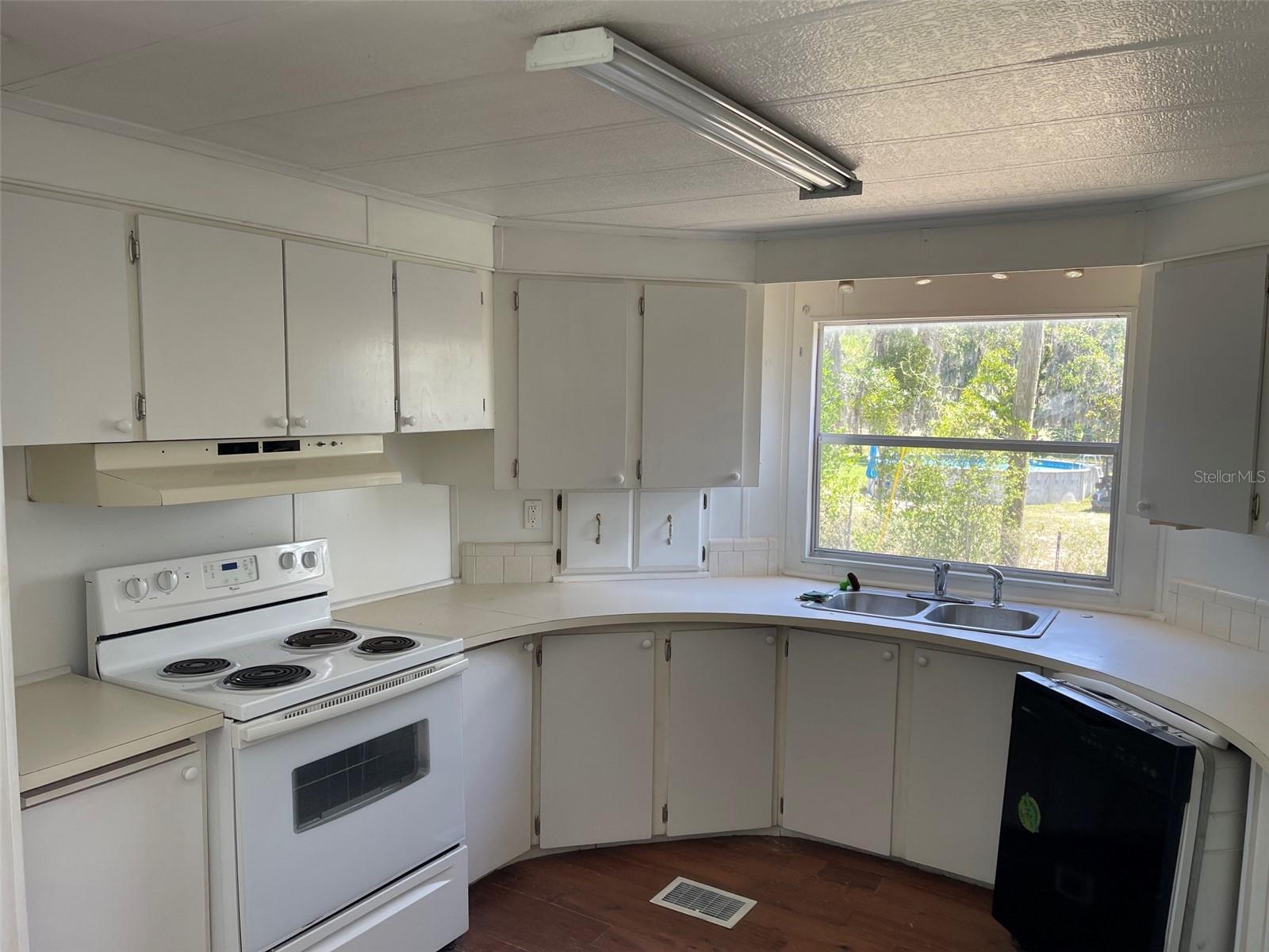 Image 3 of 10 For 16329 Caldwell Lane