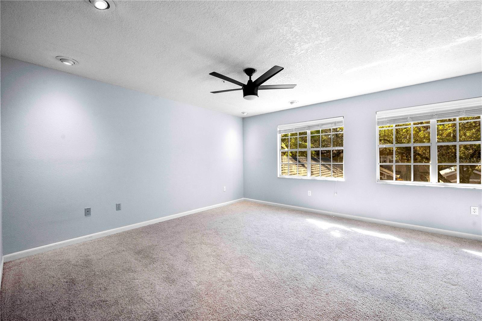 Image 45 of 49 For 641 Maple Oak. Circle 101