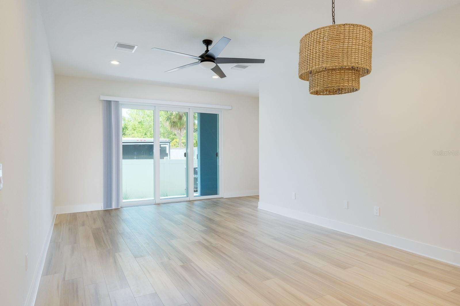 Image 10 of 43 For 408 Finn Way