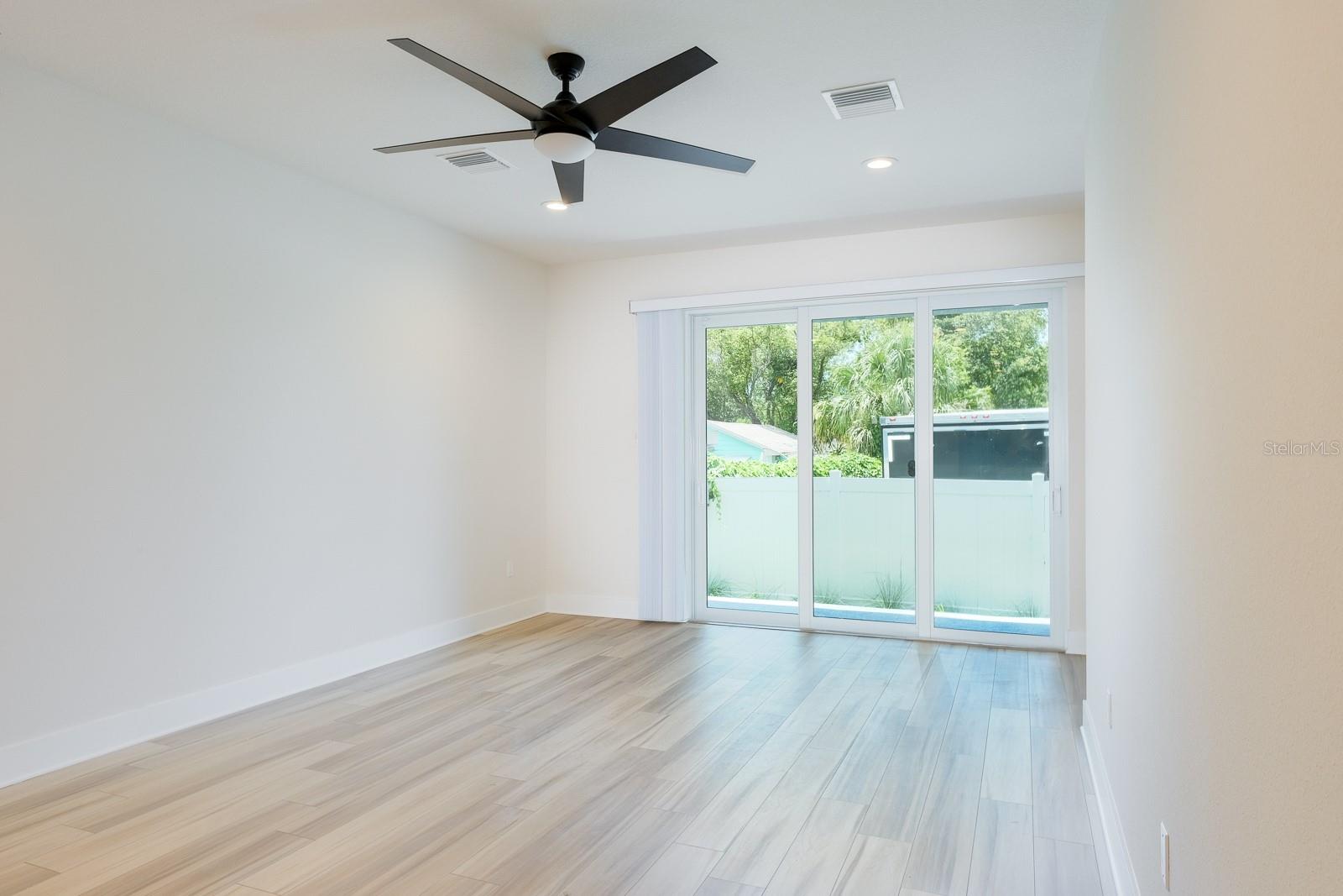 Image 11 of 43 For 408 Finn Way
