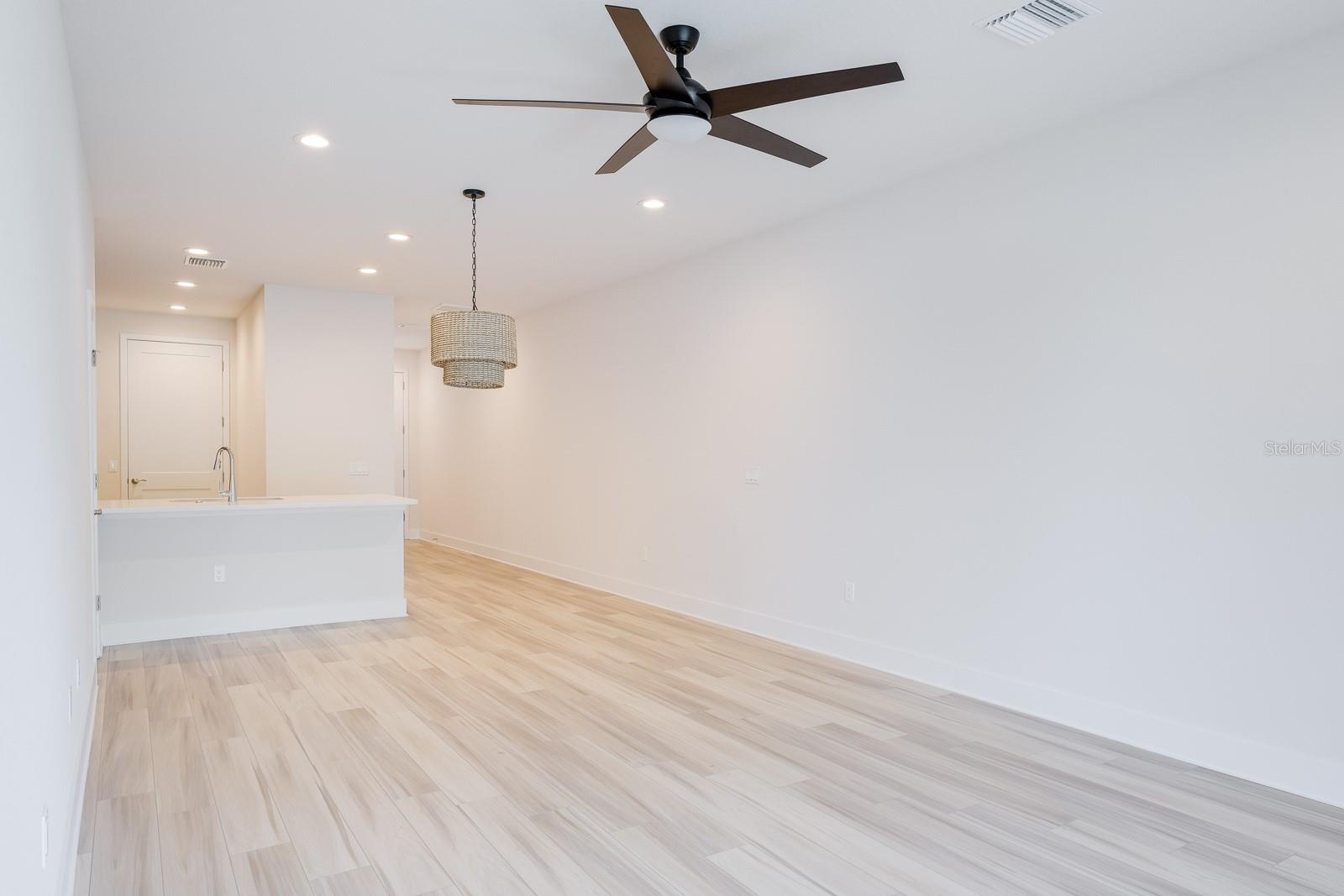 Image 12 of 43 For 408 Finn Way