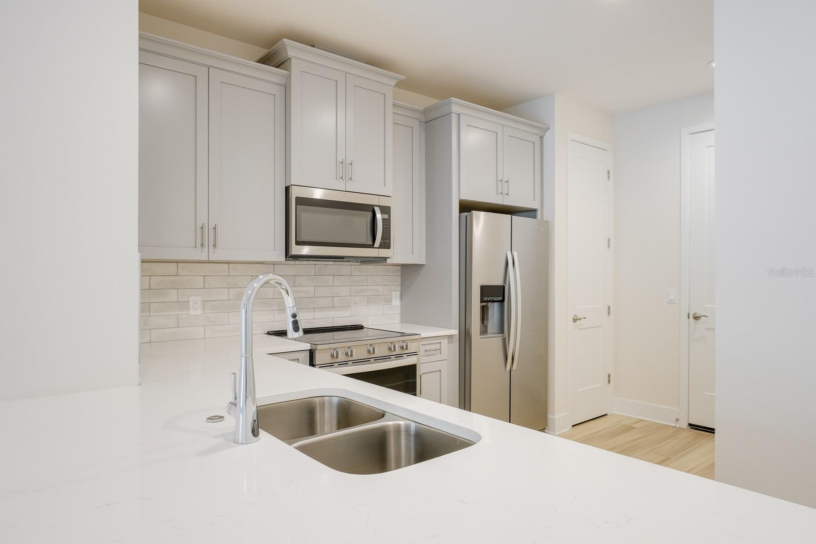 Image 17 of 43 For 408 Finn Way
