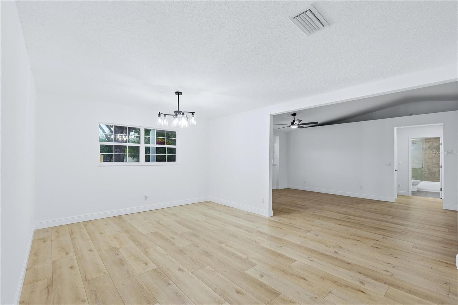 Image 12 of 49 For 26602 Easy Street