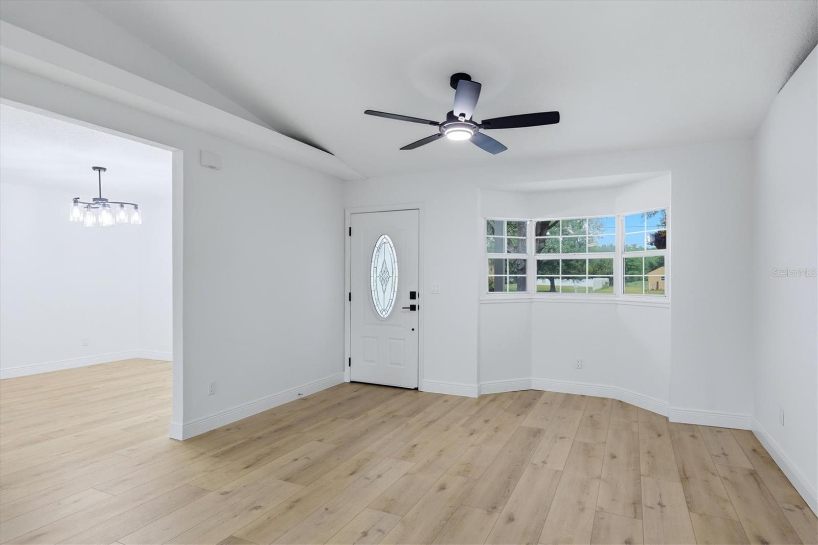 Image 9 of 49 For 26602 Easy Street