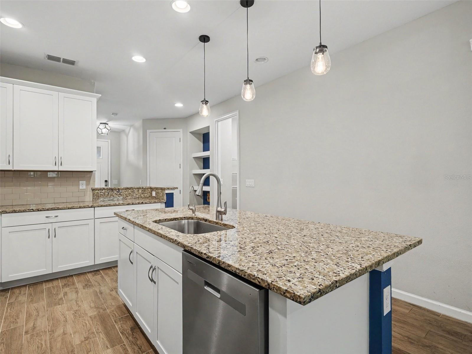 Image 12 of 39 For 11733 Meadowgate Place