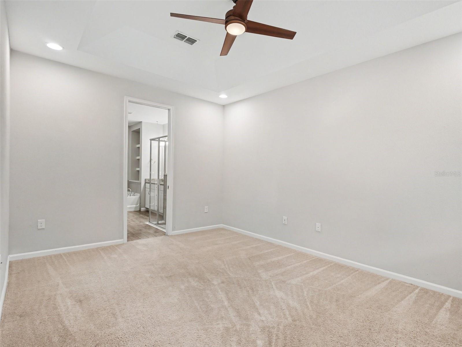 Image 18 of 39 For 11733 Meadowgate Place