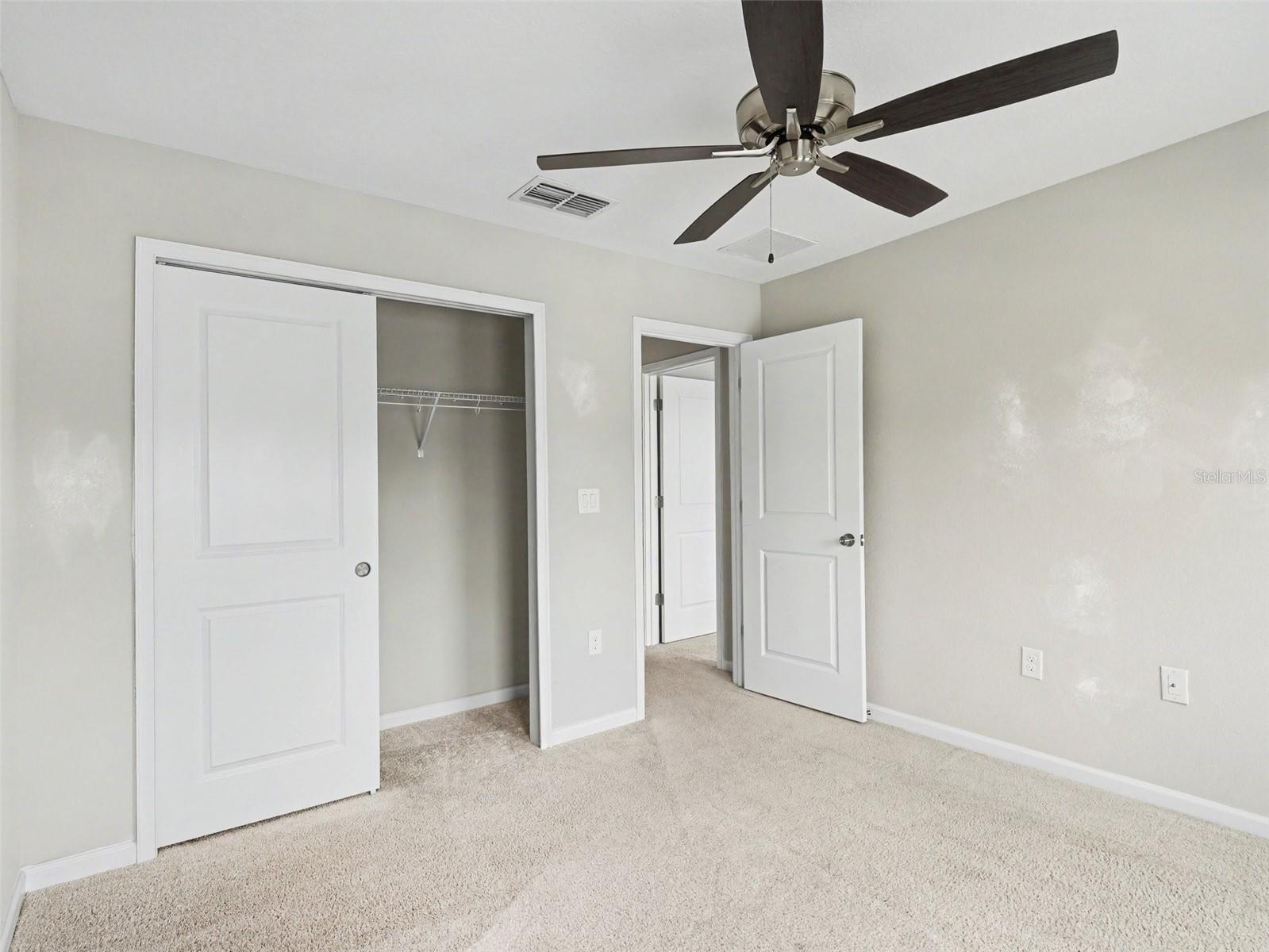 Image 21 of 39 For 11733 Meadowgate Place