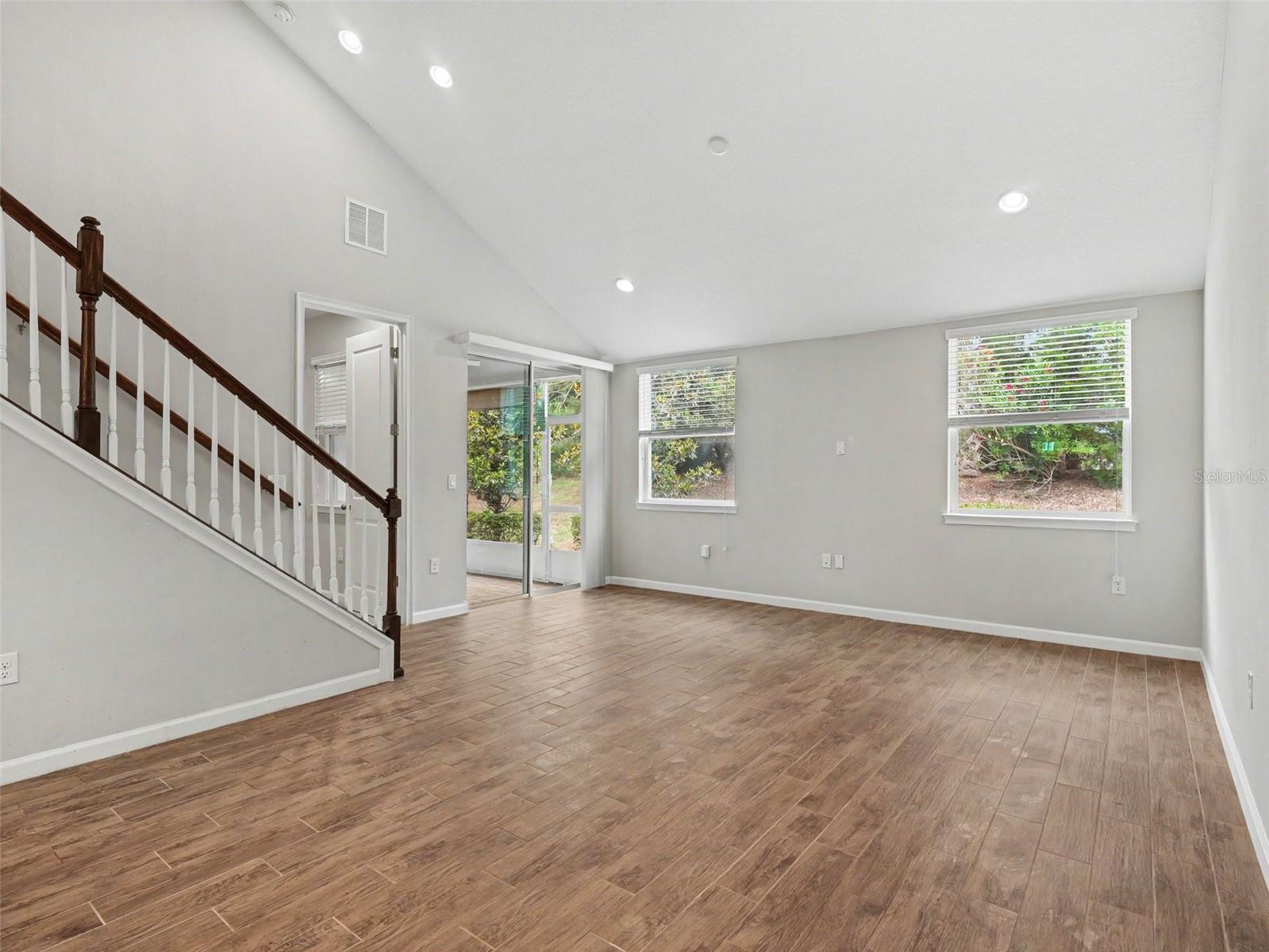 Image 6 of 39 For 11733 Meadowgate Place