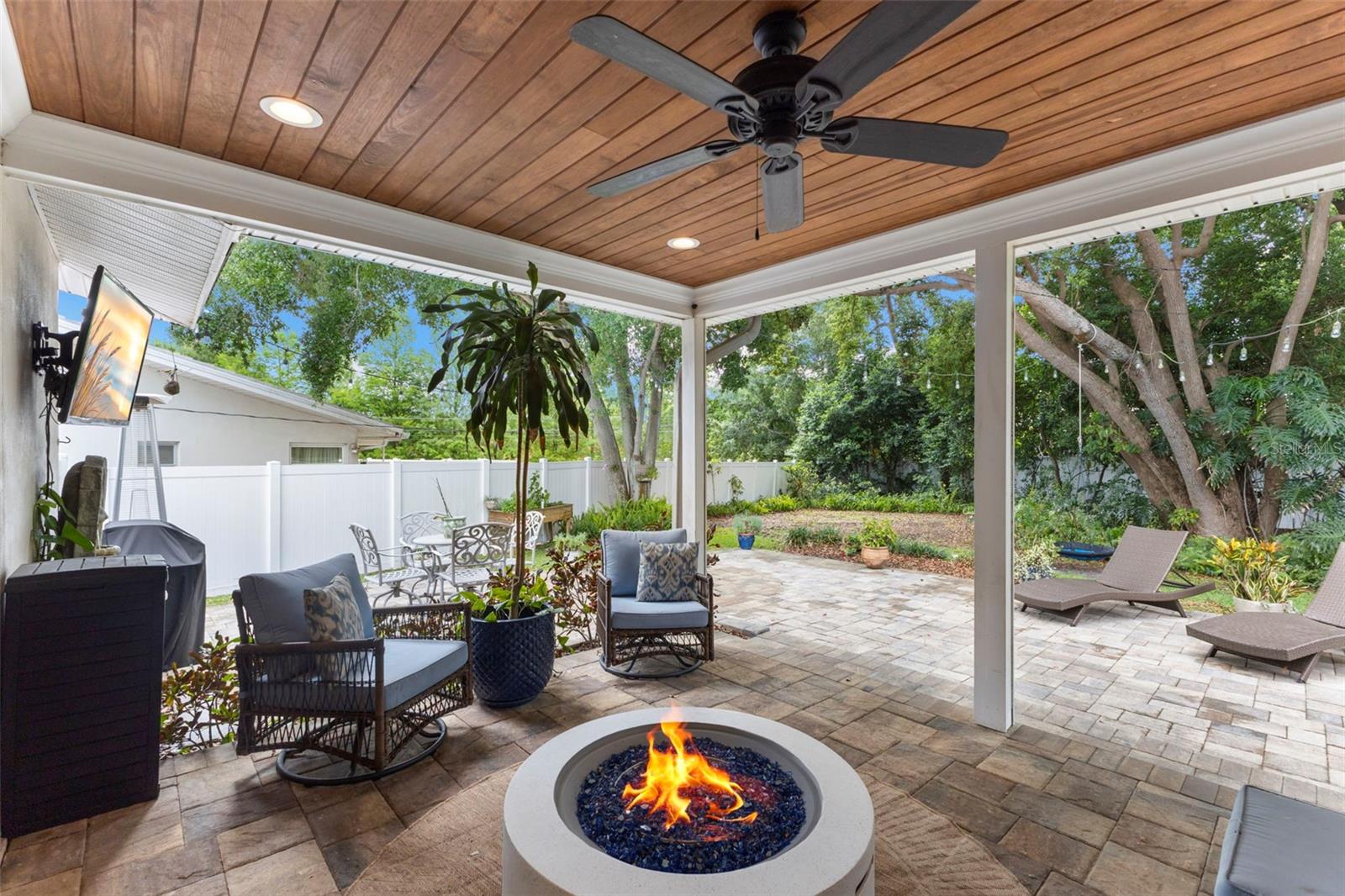 Image 14 of 39 For 2059 Imperial Way