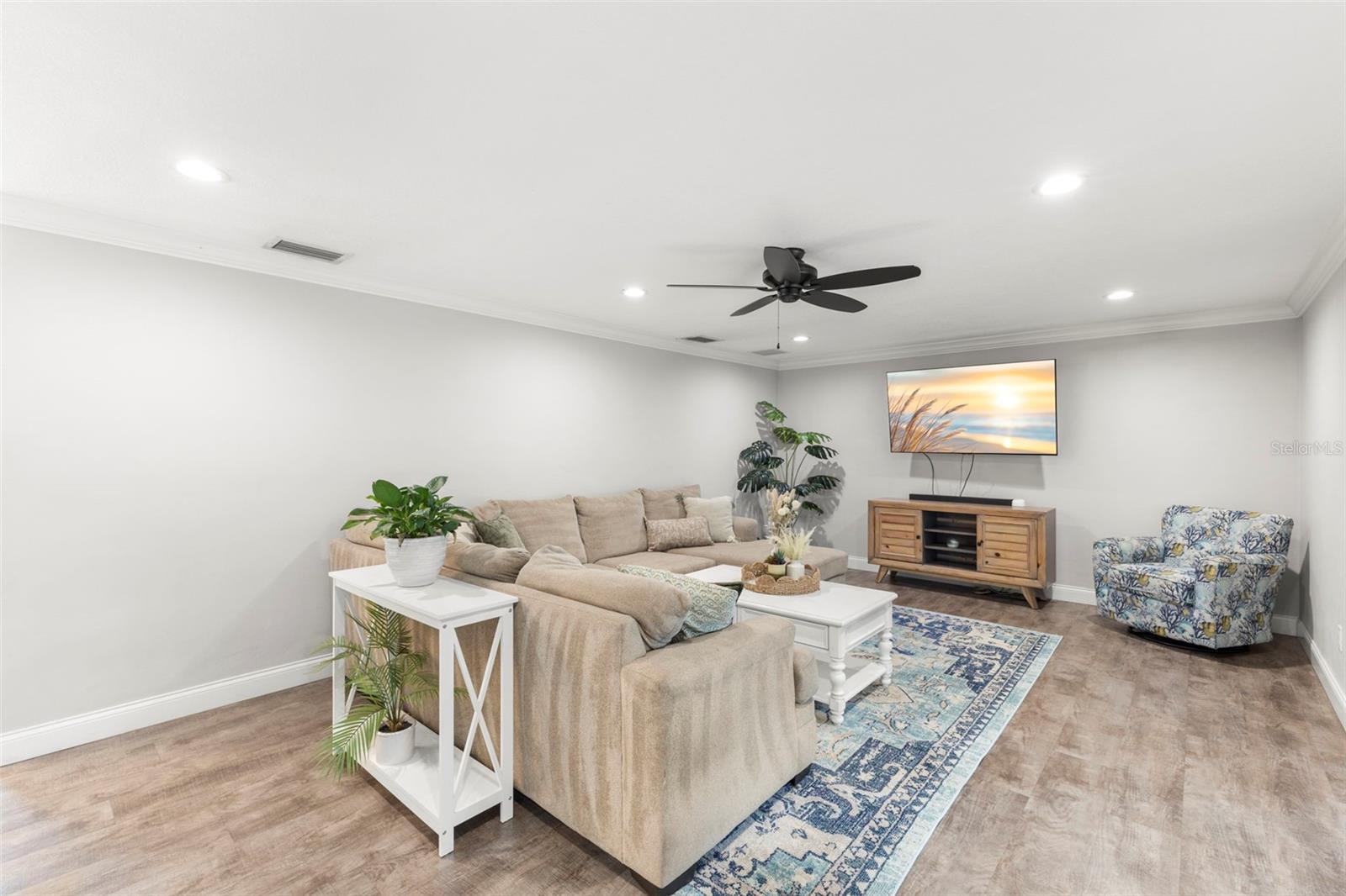 Image 6 of 39 For 2059 Imperial Way