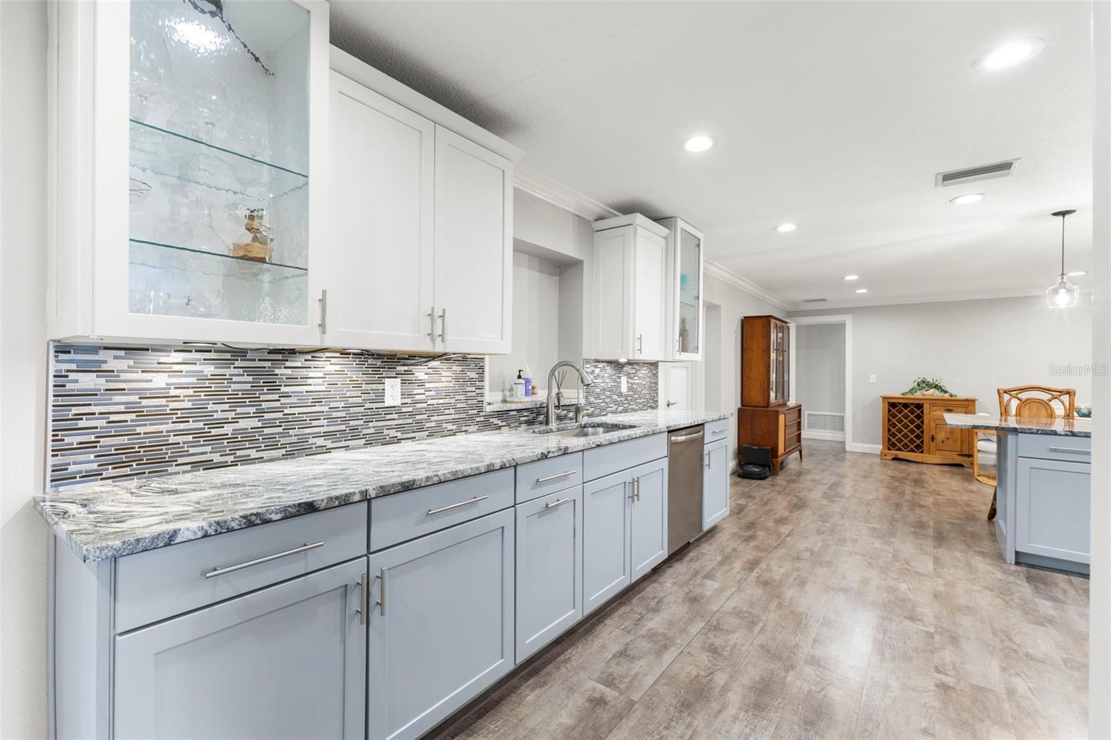 Image 8 of 39 For 2059 Imperial Way