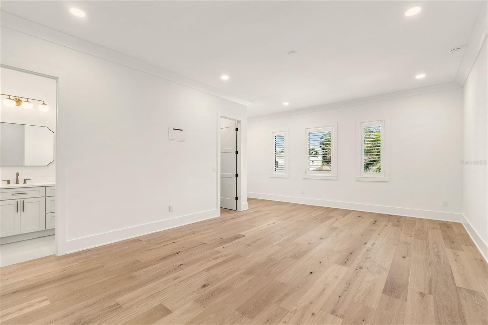 Image 43 of 99 For 3605 Kensington Avenue