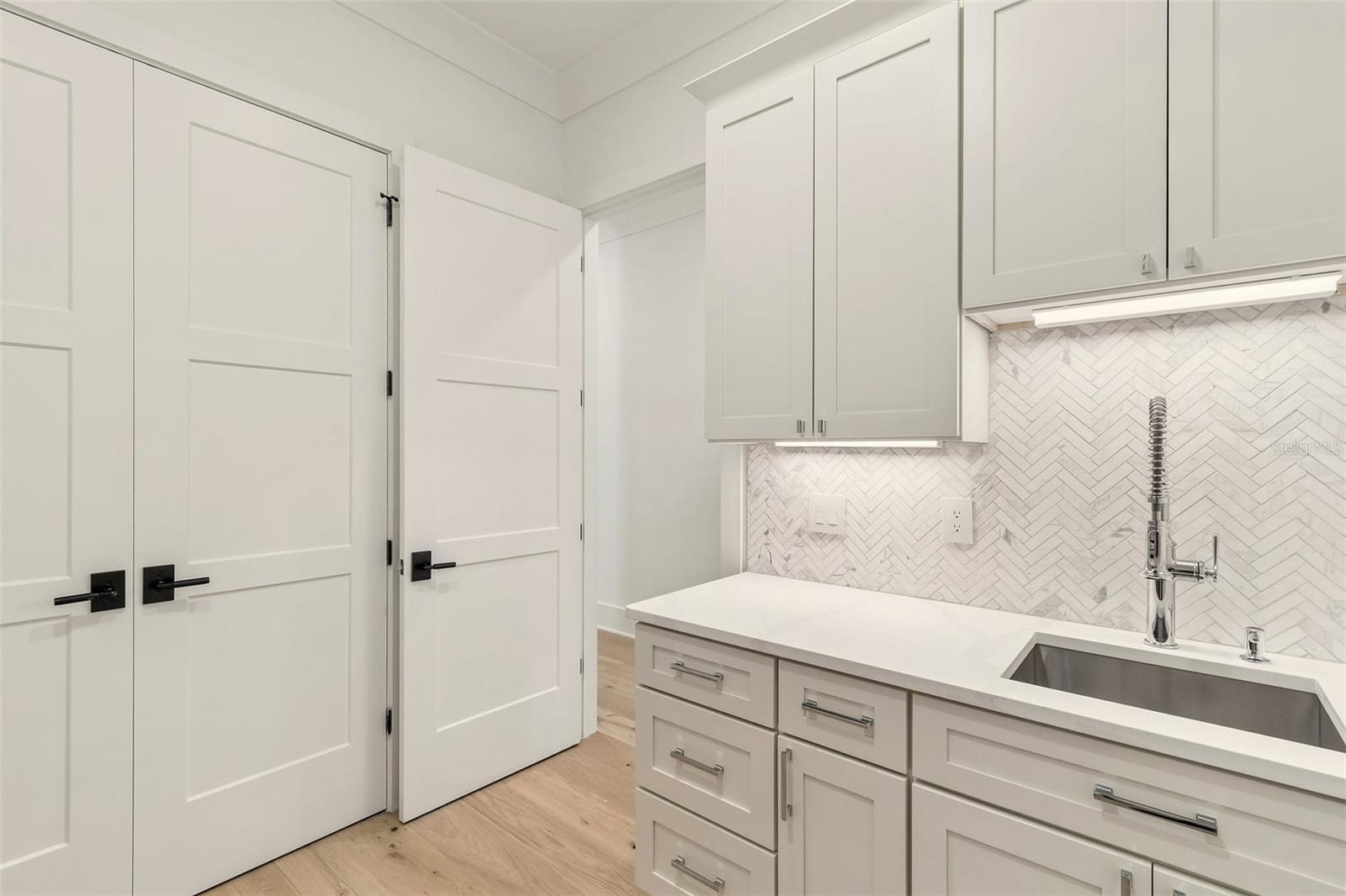 Image 68 of 99 For 3605 Kensington Avenue