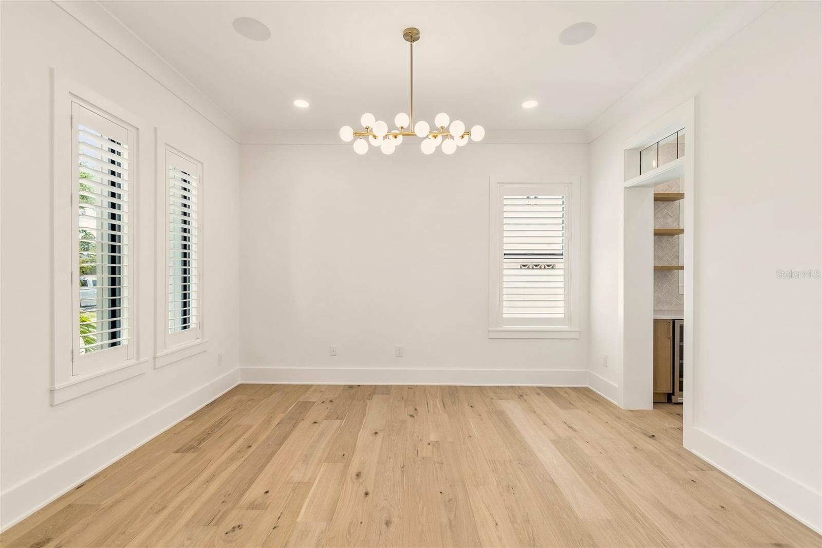 Image 8 of 99 For 3605 Kensington Avenue