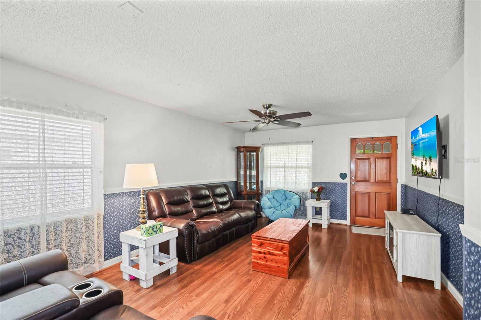 Image 7 of 41 For 1613 Greenwood Drive