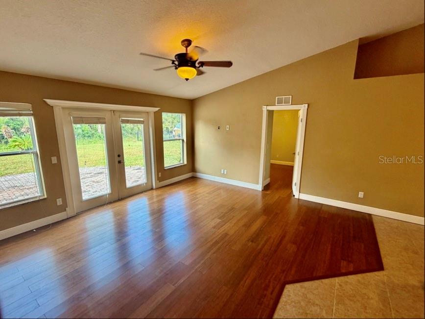 Image 10 of 36 For 1542 Saddlehorn Drive