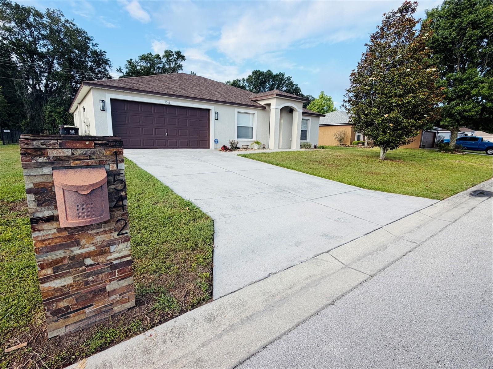 Image 2 of 36 For 1542 Saddlehorn Drive