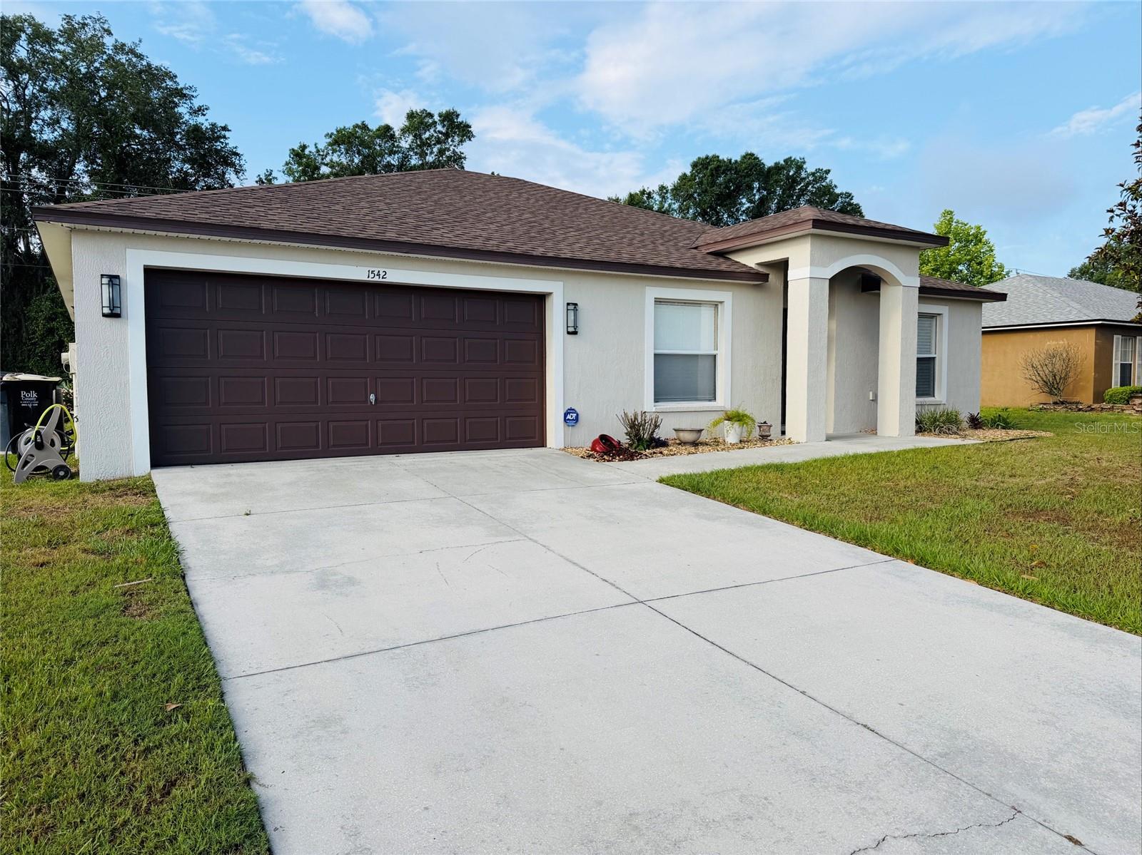 Image 3 of 36 For 1542 Saddlehorn Drive
